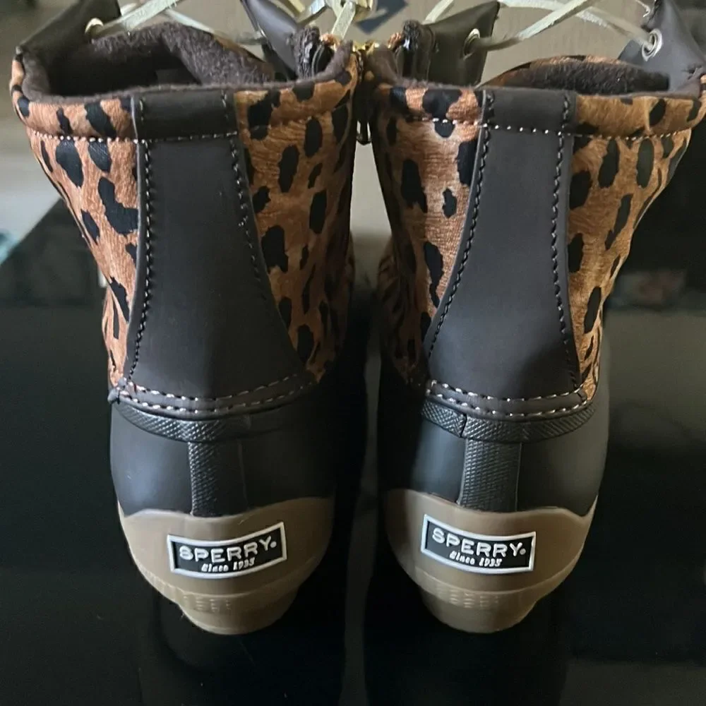NEW SPERRY gulf duck toe boots 8.5